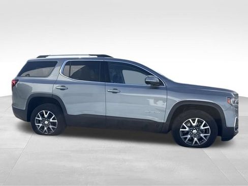 Used 2023 GMC Acadia SLT FWD image 4