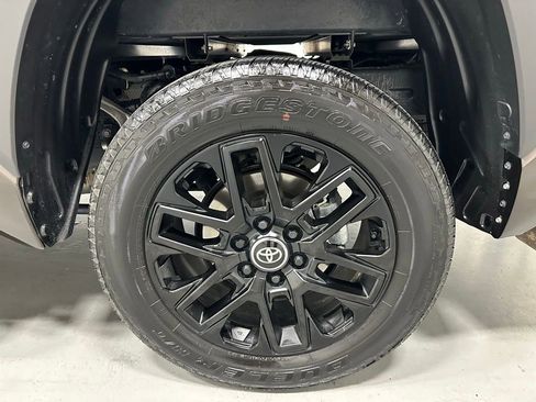 Used 2025 Toyota Tundra Limited image 63