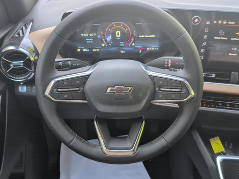 New 2026 Chevrolet Equinox ACTIV image 17