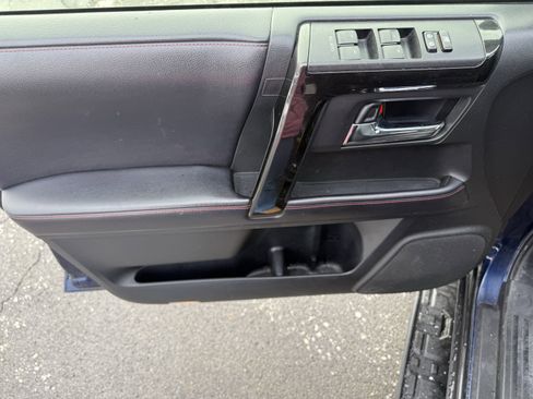 Used 2018 Toyota 4Runner TRD Off-Road Premium image 25