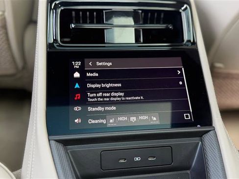 Used 2025 Porsche Panamera 4 image 28