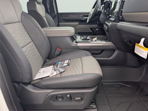 New 2026 Chevrolet Silverado 2500 ZR2 image 39