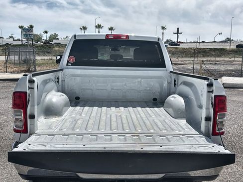 Used 2022 RAM 2500 Big Horn w/ Cold Weather Group AWD/4WD image 19