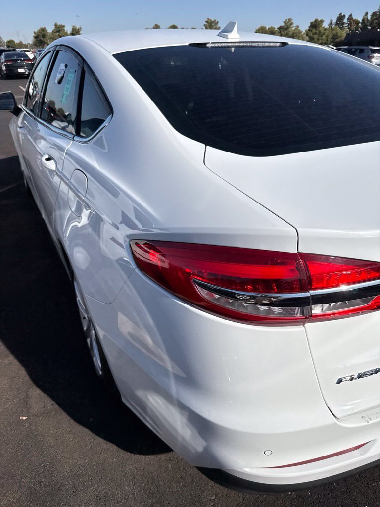 Used 2020 Ford Fusion SE FWD image 10