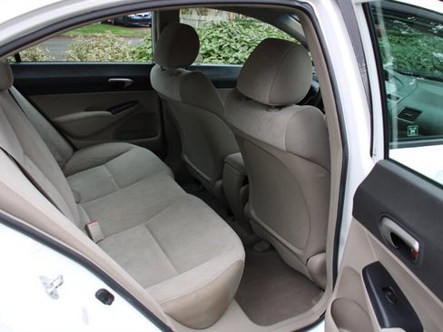 Used 2010 Honda Civic LX image 6