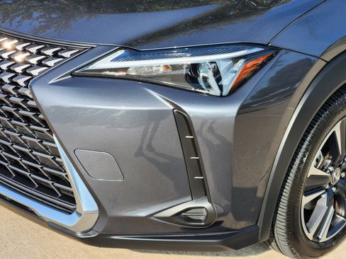Used 2025 Lexus UX 300h FWD image 6