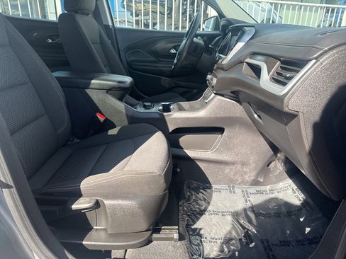 Certified 2024 GMC Terrain SLE image 24