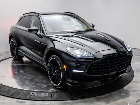 Used 2023 Aston Martin DBX 707 AWD/4WD image 24