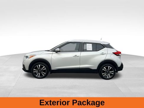 Used 2018 Nissan Kicks SV w/ Exterior Package image 2