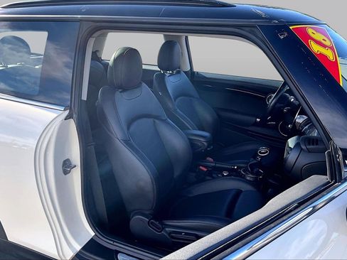 Used 2015 MINI Cooper S image 7