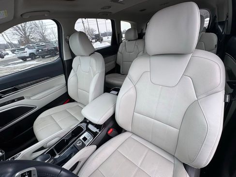 Used 2023 Kia Telluride EX image 21
