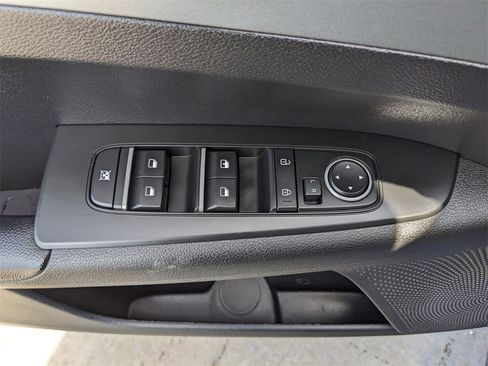 Certified 2021 Kia Forte LXS image 18