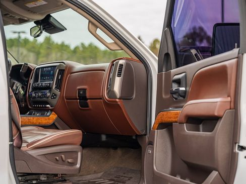 Used 2016 Chevrolet Silverado 3500 High Country w/ Duramax Plus Package image 22