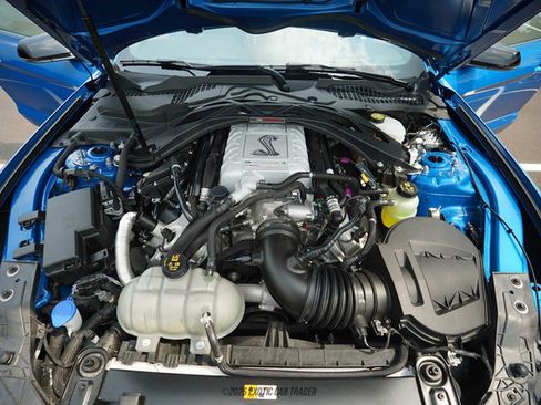 Used 2021 Ford Mustang Shelby GT500 w/ Carbon Fiber Track Pack RWD image 16