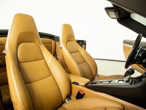 Used 2016 Porsche 911 Turbo image 19