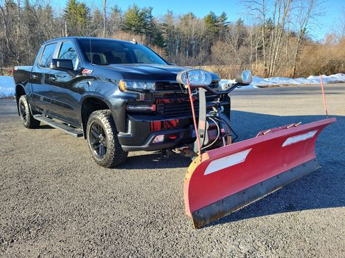 Used 2022 Chevrolet Silverado 1500 LT Trail Boss image 3