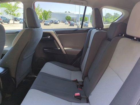 Used 2015 Toyota RAV4 XLE AWD/4WD image 14