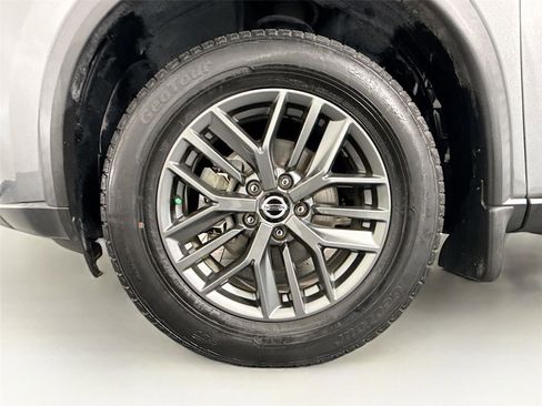 Used 2021 Nissan Rogue S FWD image 32
