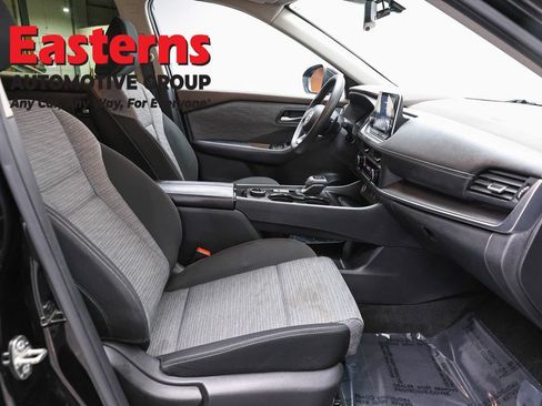 Used 2023 Nissan Rogue SV AWD/4WD image 25