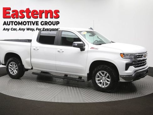 Used 2023 Chevrolet Silverado 1500 LT AWD/4WD image 45