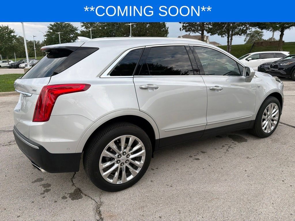 Used 2019 Cadillac XT5 Premium Luxury w/ Driver Assist Package AWD/4WD image 6