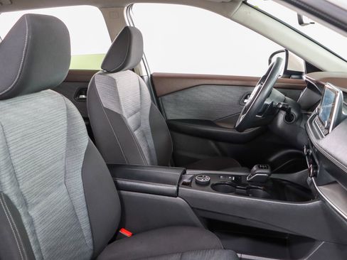Used 2023 Nissan Rogue SV AWD/4WD image 26