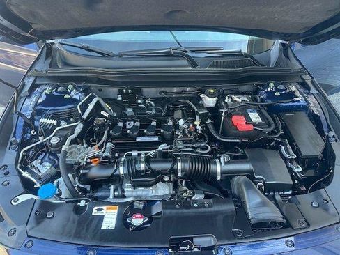 Used 2018 Honda Accord EX image 10