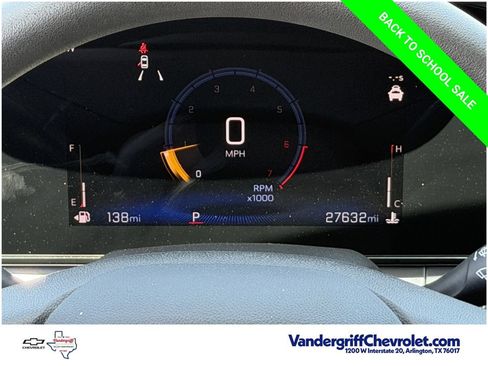 Used 2025 Chevrolet Trax LT FWD image 13