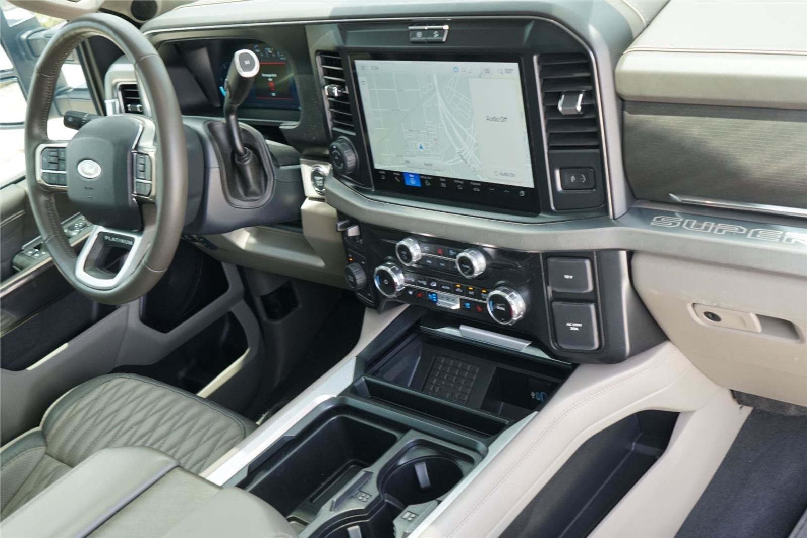 Used 2025 Ford F450 Platinum w/ Platinum Plus Package AWD/4WD image 27