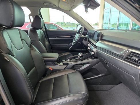 Used 2023 Kia Telluride S FWD image 28
