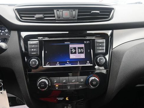 Used 2020 Nissan Rogue Sport S w/ Appearance Package FWD image 19