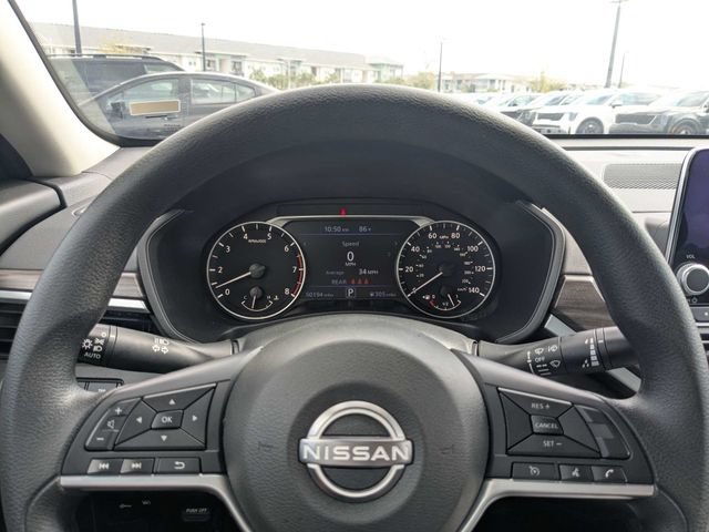 Used 2025 Nissan Altima 2.5 SV FWD image 25