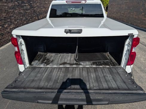 Used 2022 Chevrolet Silverado 1500 Custom AWD/4WD image 22