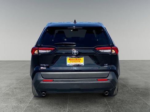 Used 2025 Toyota RAV4 LE image 4