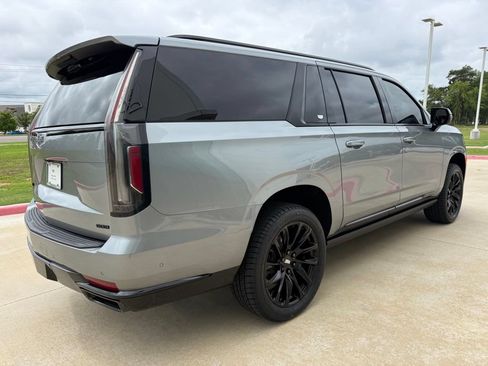 Used 2024 Cadillac Escalade ESV Sport Platinum w/ LPO, ONYX Package AWD/4WD image 5