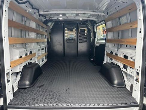 Used 2024 Ford Transit 250 Low Roof w/ Exterior Upgrade Package image 9