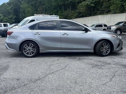 Used 2022 Kia Forte GT-Line w/ GT-Line Premium Package FWD image 2