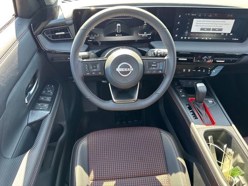 New 2026 Nissan Kicks SR w/ Cold Weather Package image 13