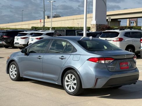 Used 2025 Toyota Corolla LE w/ Carpet Mat Package (TMS) FWD image 6