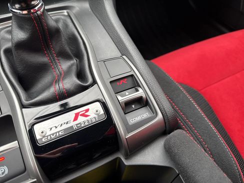 Used 2019 Honda Civic Type R image 36