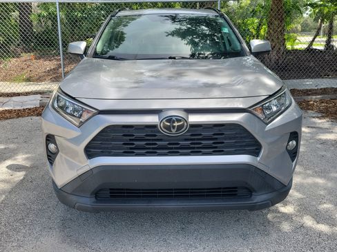 Used 2020 Toyota RAV4 XLE Premium FWD image 2