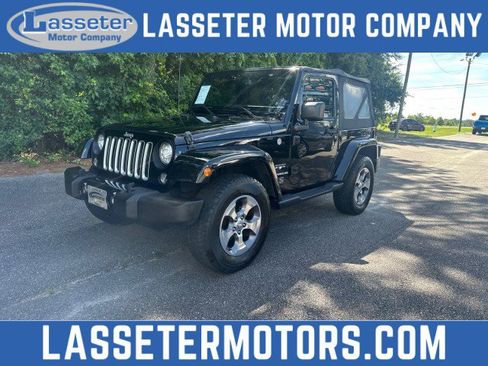 Used 2017 Jeep Wrangler Sahara w/ Connectivity Group AWD/4WD image 1