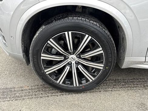 Certified 2024 Volvo XC90 B5 Plus w/ Protection Package Premier image 10