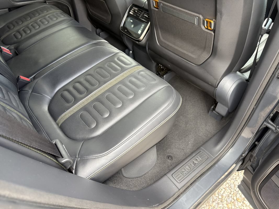 Used 2022 Rivian R1T Launch Edition AWD/4WD image 23