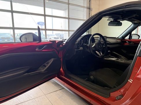 Used 2021 MAZDA MX-5 Miata Club image 10