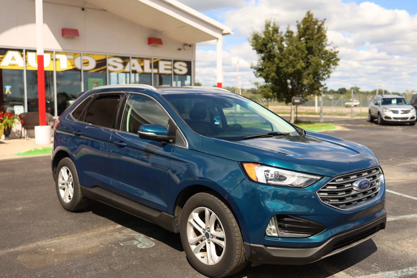 Used 2020 Ford Edge SEL FWD image 3