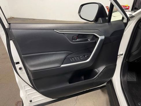 Used 2025 Toyota RAV4 LE AWD/4WD image 24