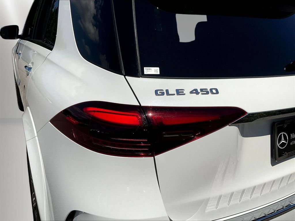 Certified 2025 Mercedes-Benz GLE 450 4MATIC w/ AMG Line Exterior image 25