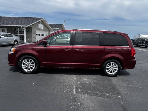 Used 2019 Dodge Grand Caravan SXT FWD image 9