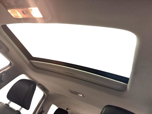 Used 2018 Toyota 4Runner SR5 Premium AWD/4WD image 15